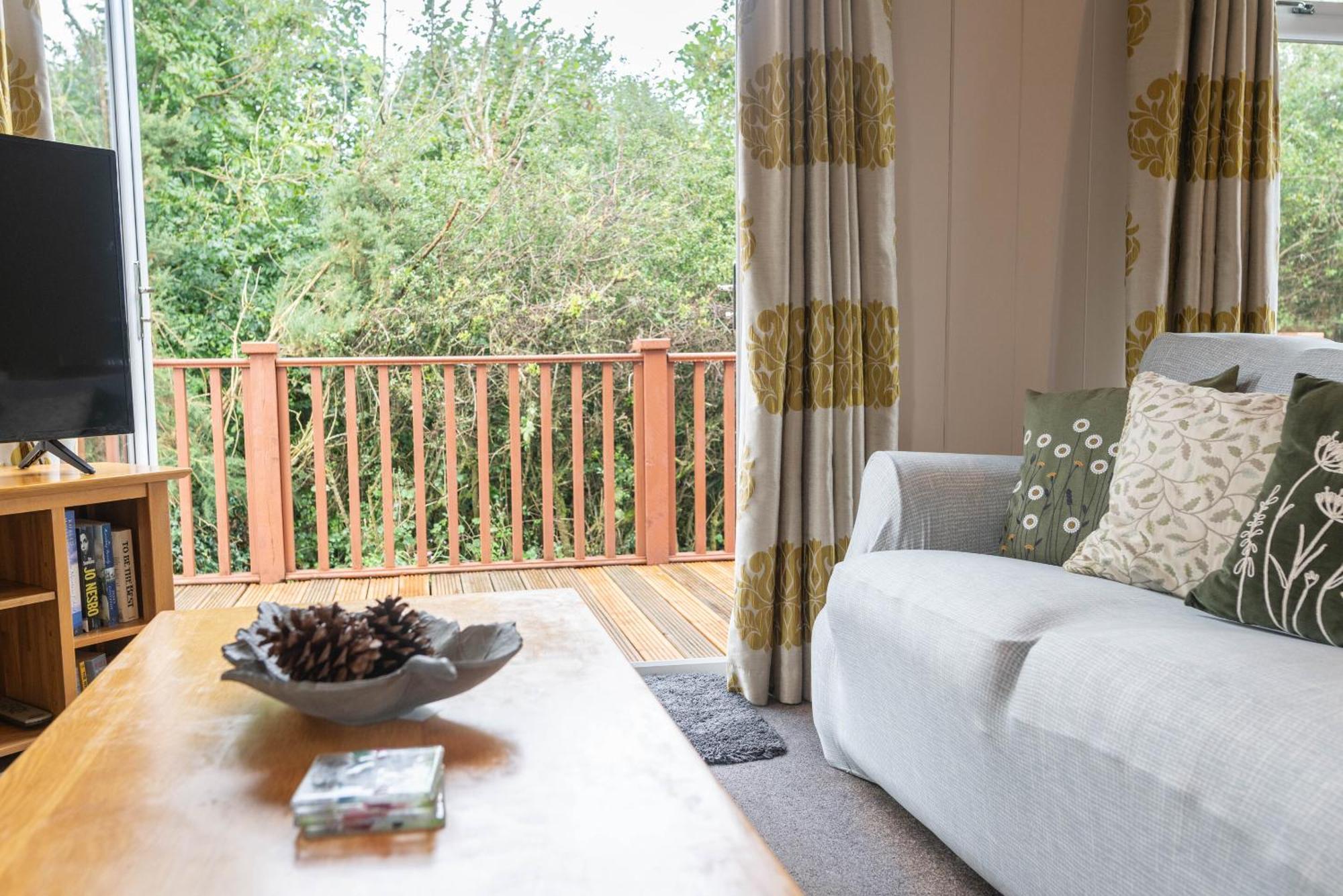 Holiday home 6 Atlantic Crescent - 2 Bed-sleeps 4-tjs6ac